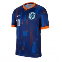 Holandsko Memphis Depay #10 Vonkajší futbalový dres ME 2024 Krátky Rukáv